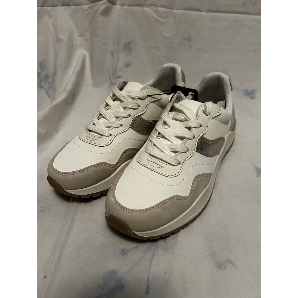 Time And Tru Women’s Memory Foam Sneakers Shoes White Tan Women’s 6.5